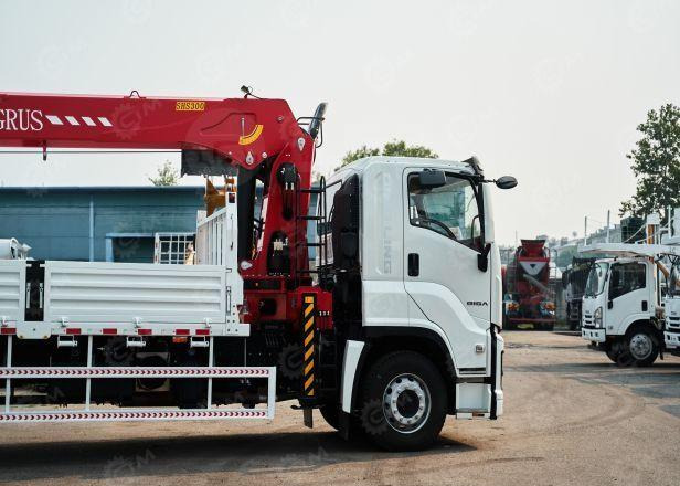 Isuzu Giga - Автоманипулятор: фото 5 Isuzu Giga - Автоманипулятор: фото 5