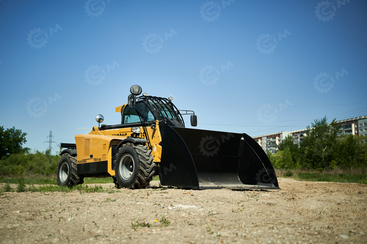 Новый Телескопический погрузчик YUGONG TR735 4WD: фото 26