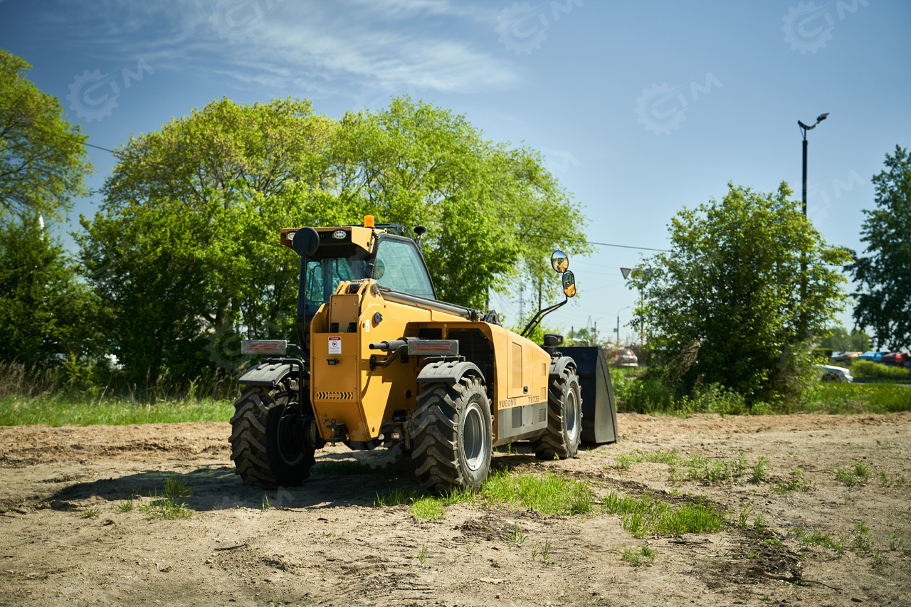 Новый Телескопический погрузчик YUGONG TR735 4WD: фото 31
