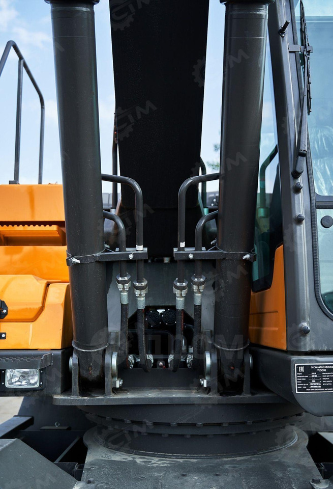 Новый Колёсный экскаватор Yugong YG215: фото 24