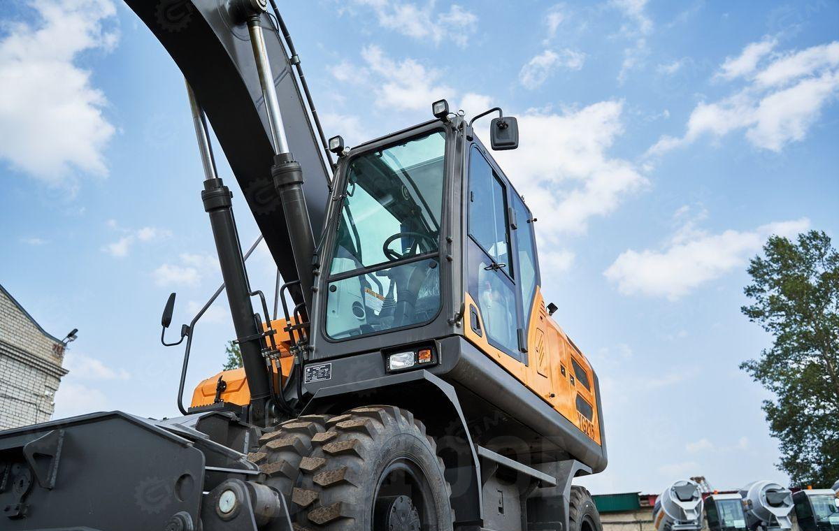 Новый Колёсный экскаватор Yugong YG215: фото 34