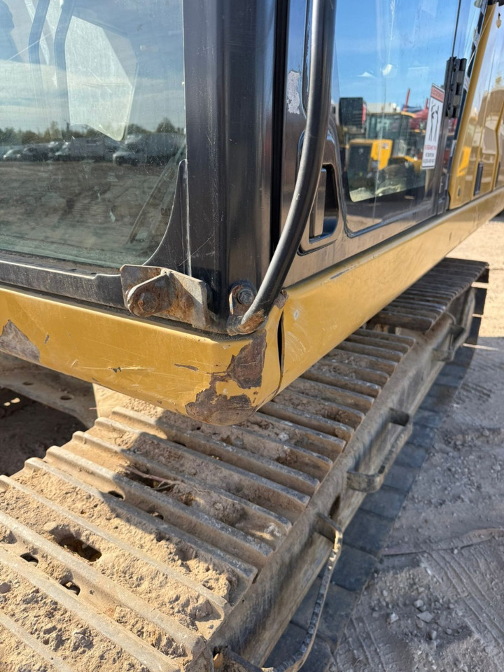 Гусеничный экскаватор Caterpillar 320GC: фото 10 Гусеничный экскаватор Caterpillar 320GC: фото 10