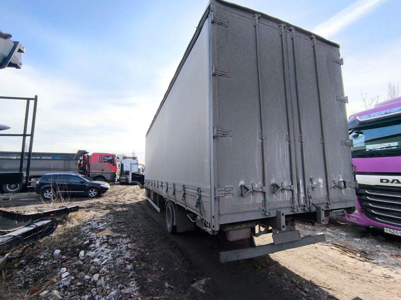 DongFeng 2818F-51 - Тентованный грузовик: фото 3 DongFeng 2818F-51 - Тентованный грузовик: фото 3