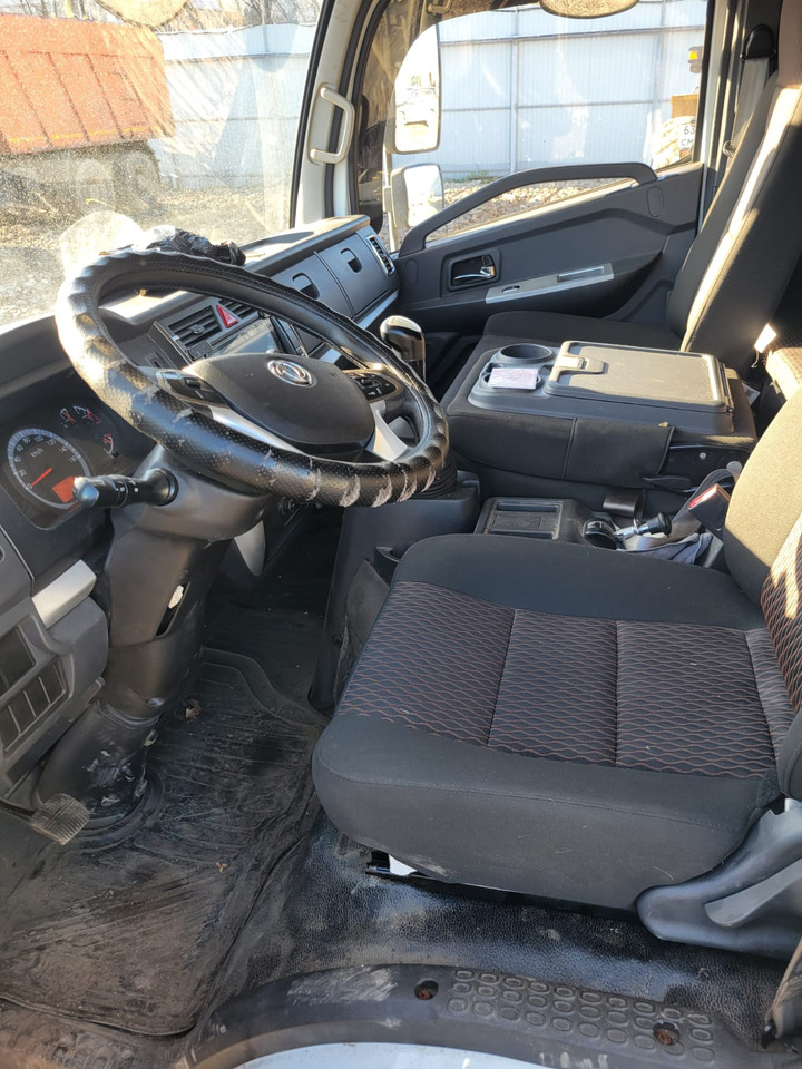 DongFeng 4749DB - Тентованный грузовик: фото 4 DongFeng 4749DB - Тентованный грузовик: фото 4