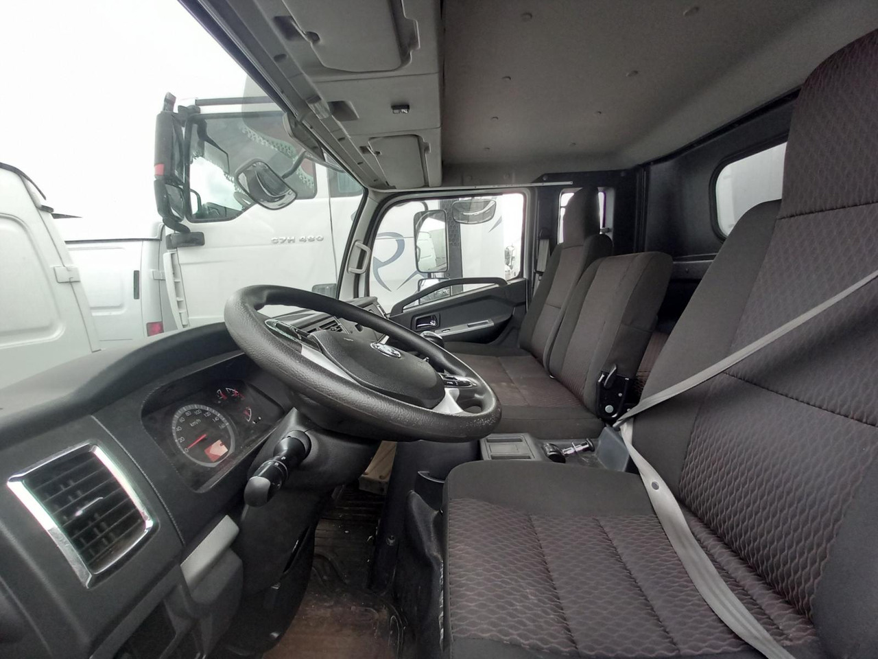 Тентованный грузовик DongFeng 78G001: фото 7 Тентованный грузовик DongFeng 78G001: фото 7