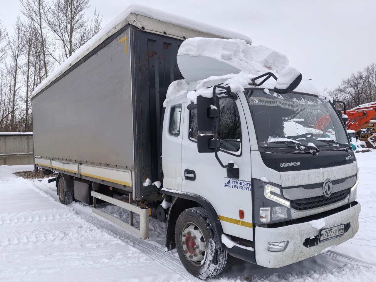 DongFeng АБ-435400 - Тентованный грузовик: фото 3 DongFeng АБ-435400 - Тентованный грузовик: фото 3