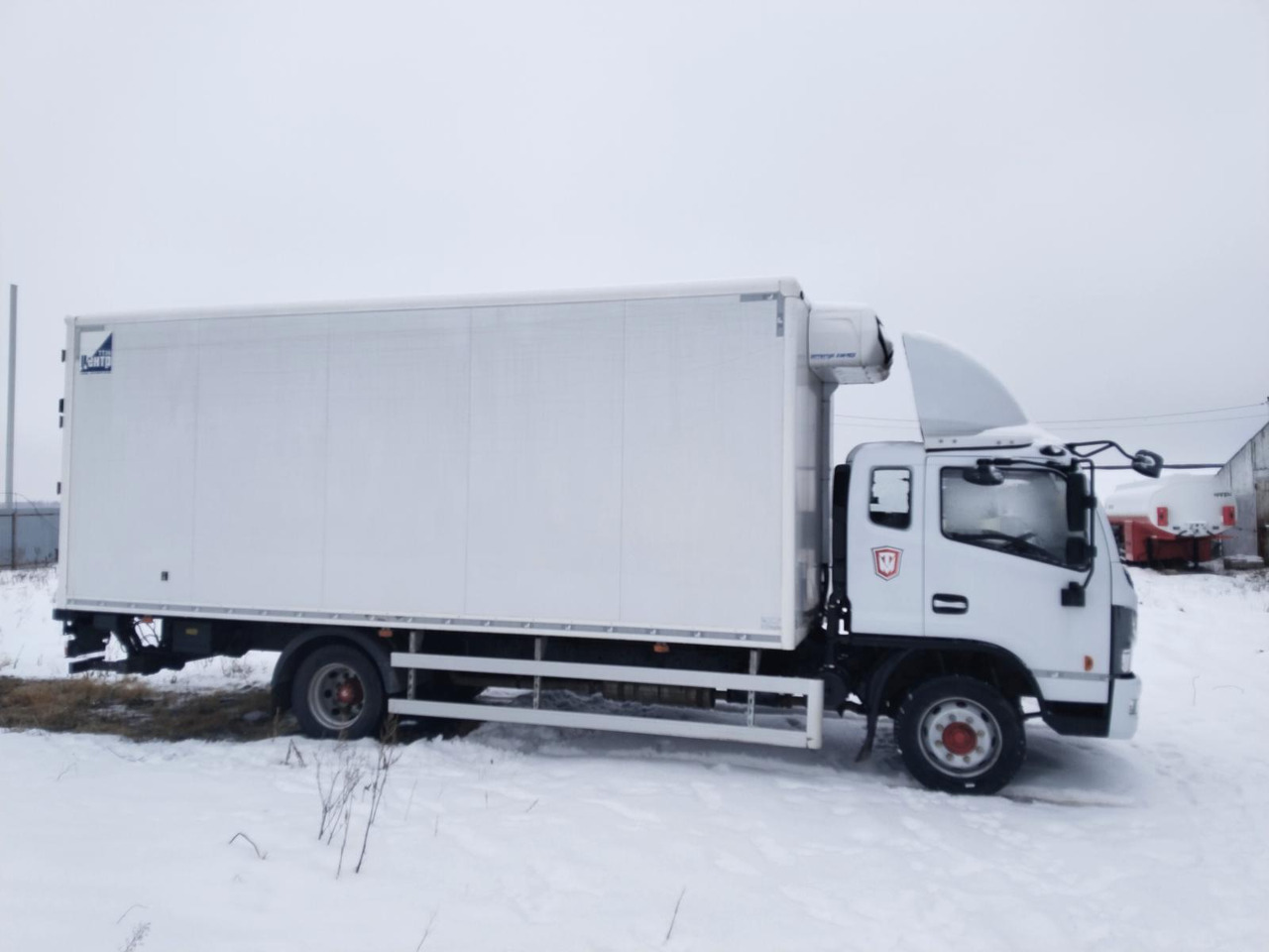 DongFeng АФ-475400-02 - Рефрижератор: фото 4 DongFeng АФ-475400-02 - Рефрижератор: фото 4