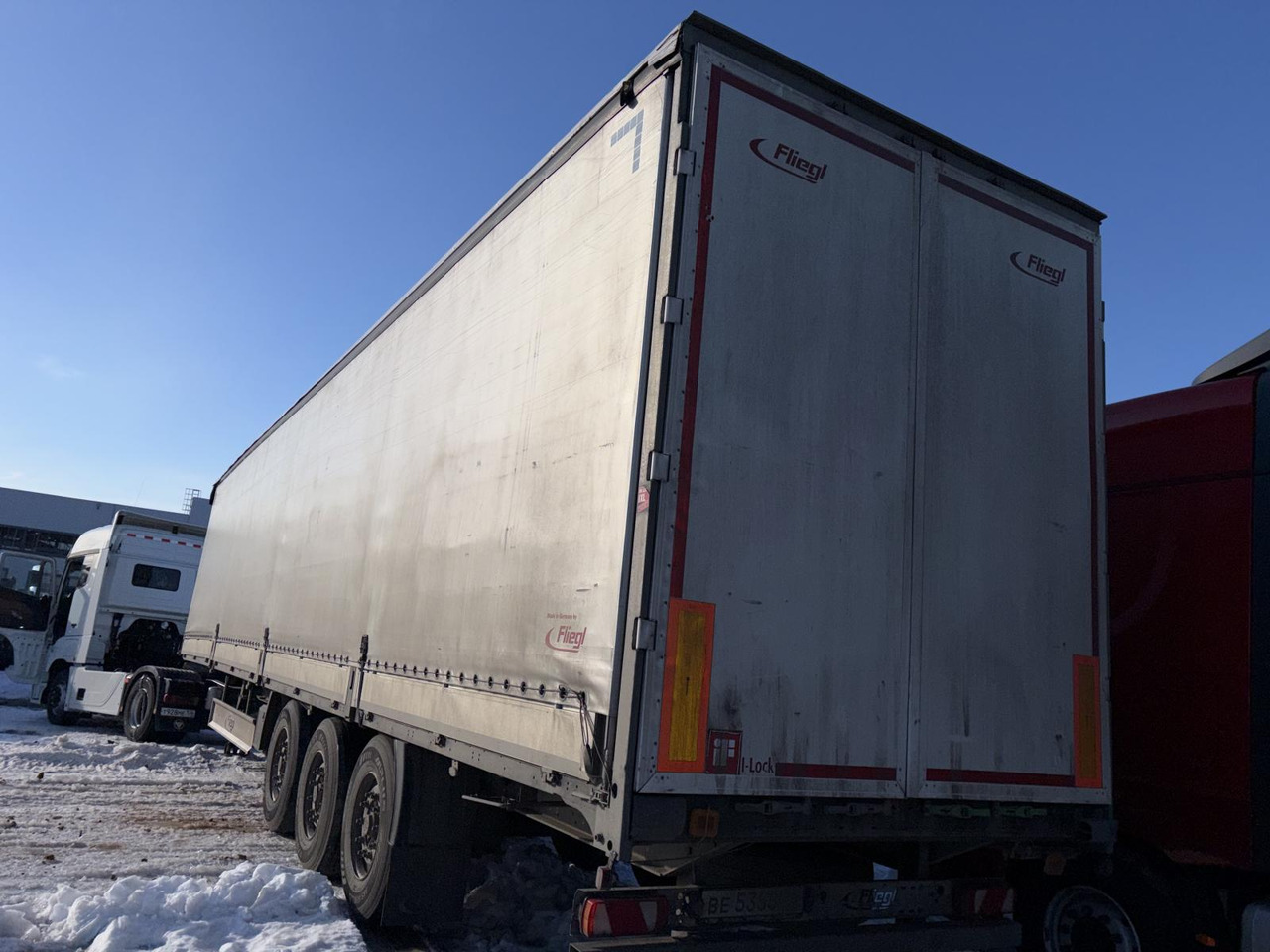 Тентованный полуприцеп Fliegl SDS 350: фото 6 Тентованный полуприцеп Fliegl SDS 350: фото 6