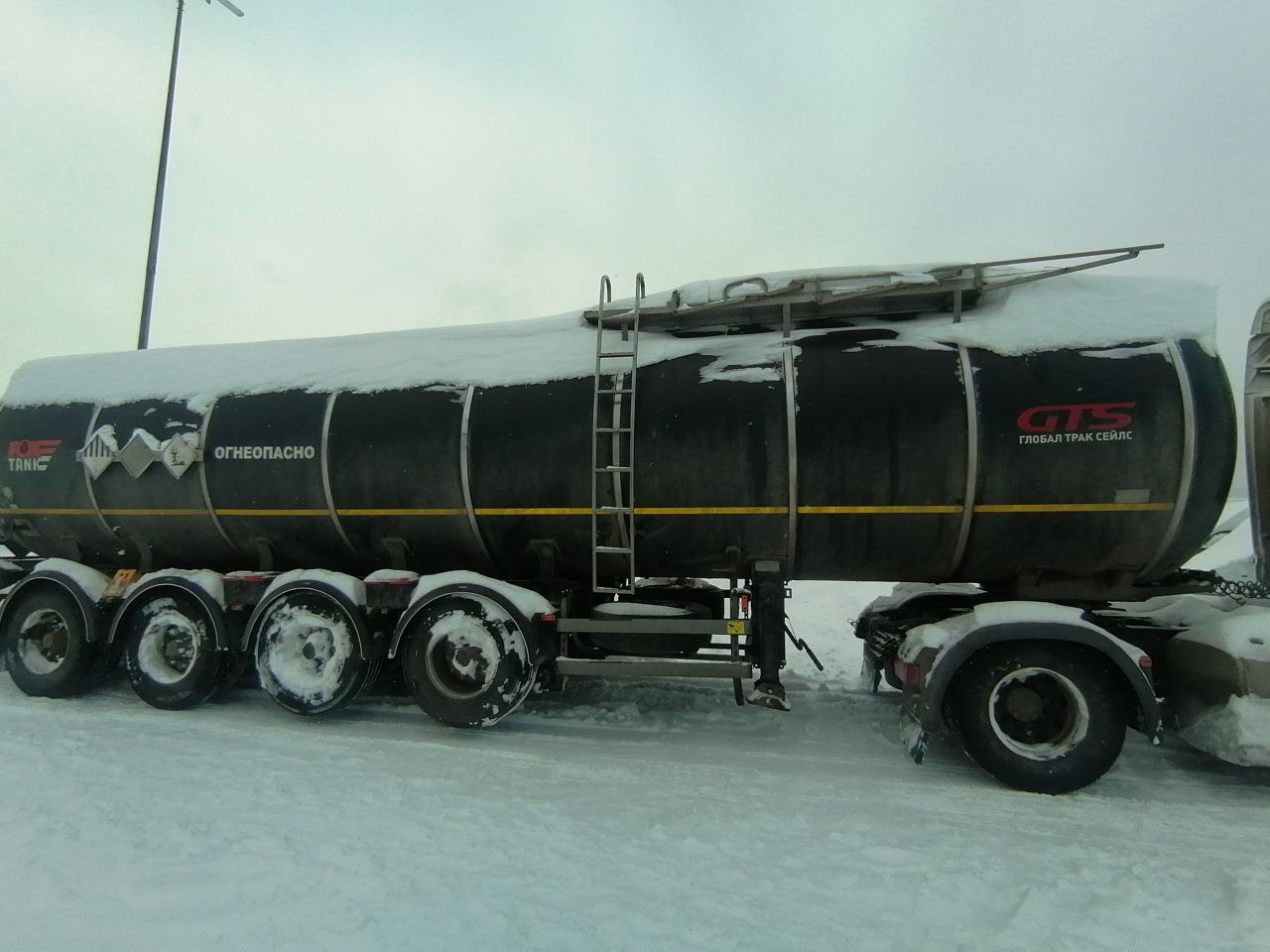 FoxTank 877721 - Полуприцеп-цистерна: фото 3 FoxTank 877721 - Полуприцеп-цистерна: фото 3