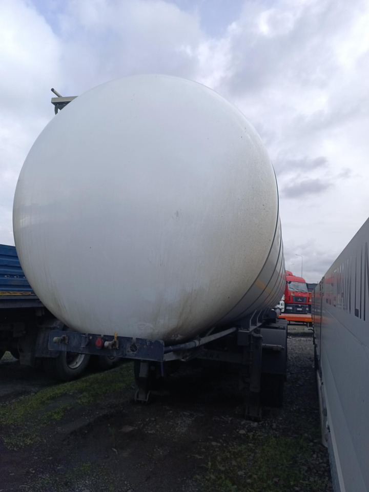 FoxTank 877722 - Полуприцеп-цистерна: фото 1 FoxTank 877722 - Полуприцеп-цистерна: фото 1