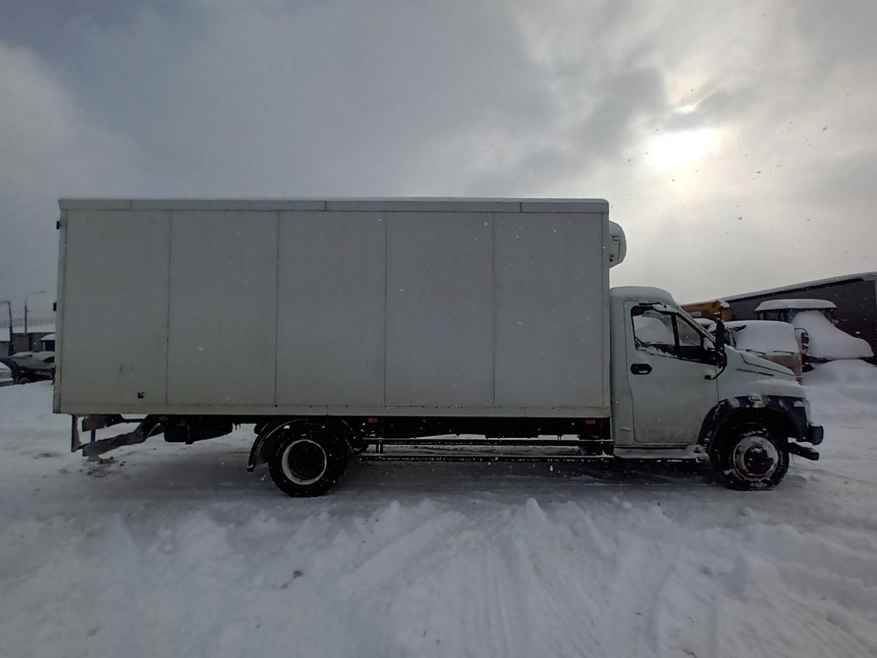GAZ 2790E-12 - Рефрижератор: фото 3 GAZ 2790E-12 - Рефрижератор: фото 3