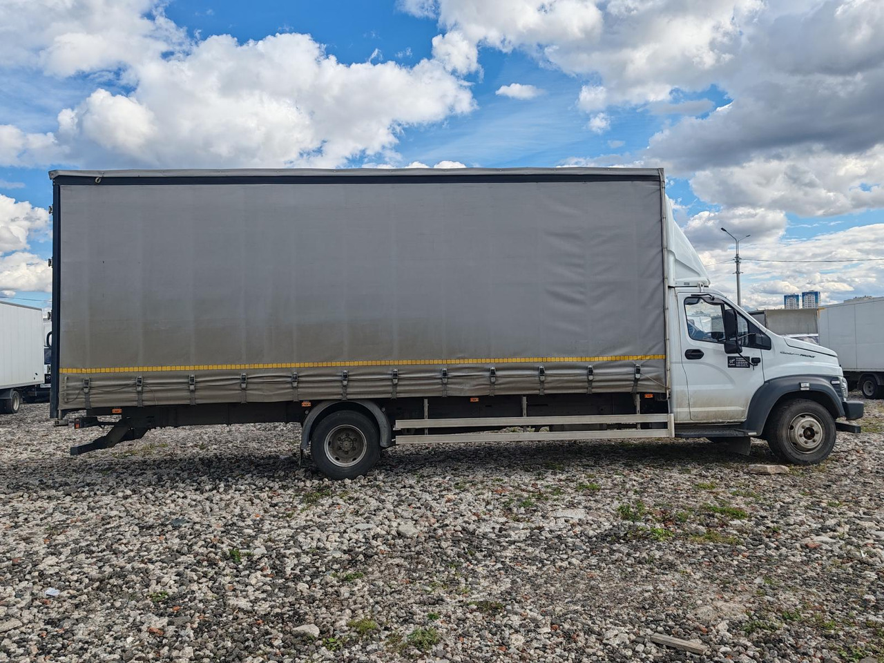 GAZ 2824LN - Тентованный грузовик: фото 3 GAZ 2824LN - Тентованный грузовик: фото 3