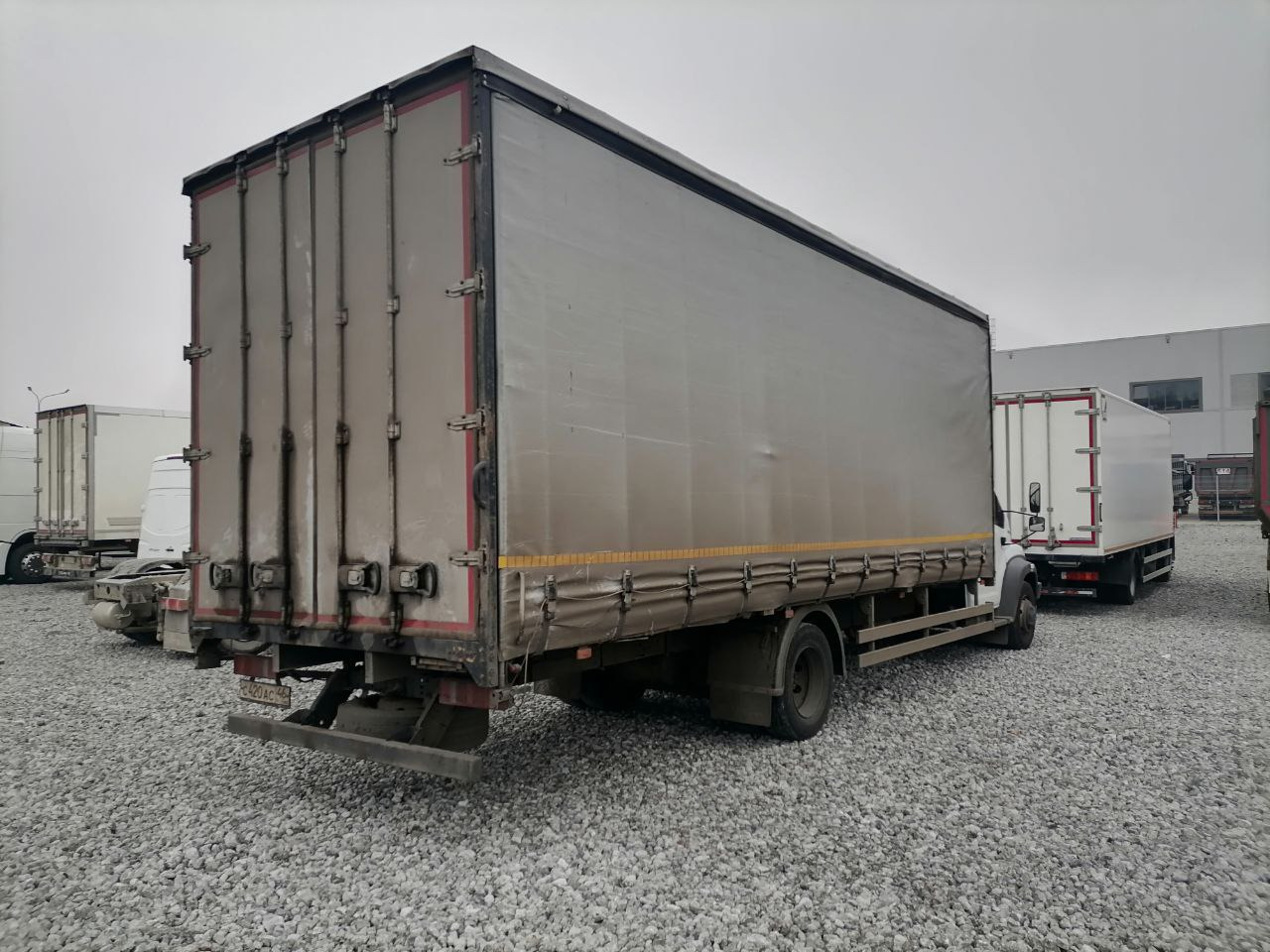 GAZ 2824LN - Тентованный грузовик: фото 4 GAZ 2824LN - Тентованный грузовик: фото 4