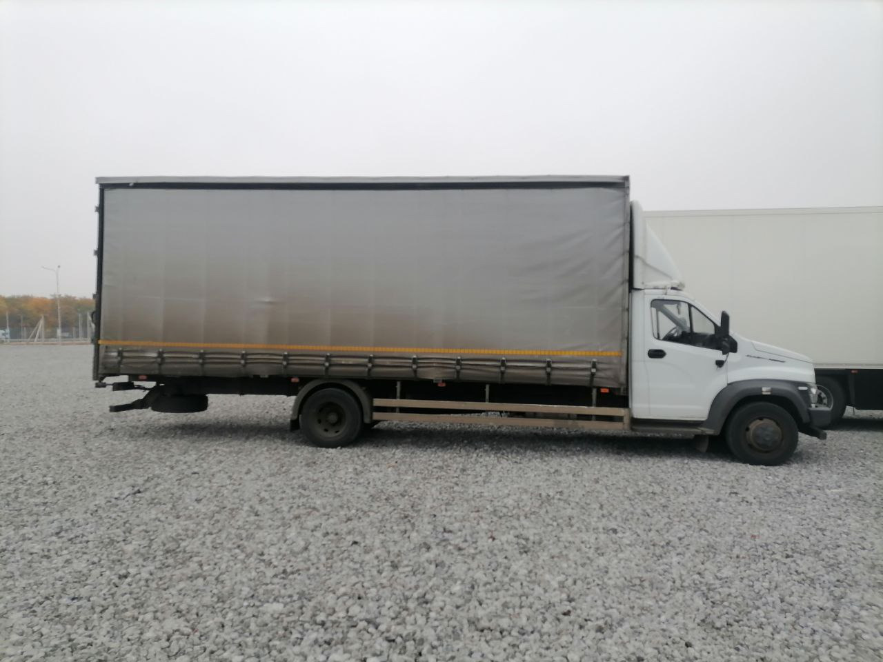 GAZ 2824LN - Тентованный грузовик: фото 3 GAZ 2824LN - Тентованный грузовик: фото 3