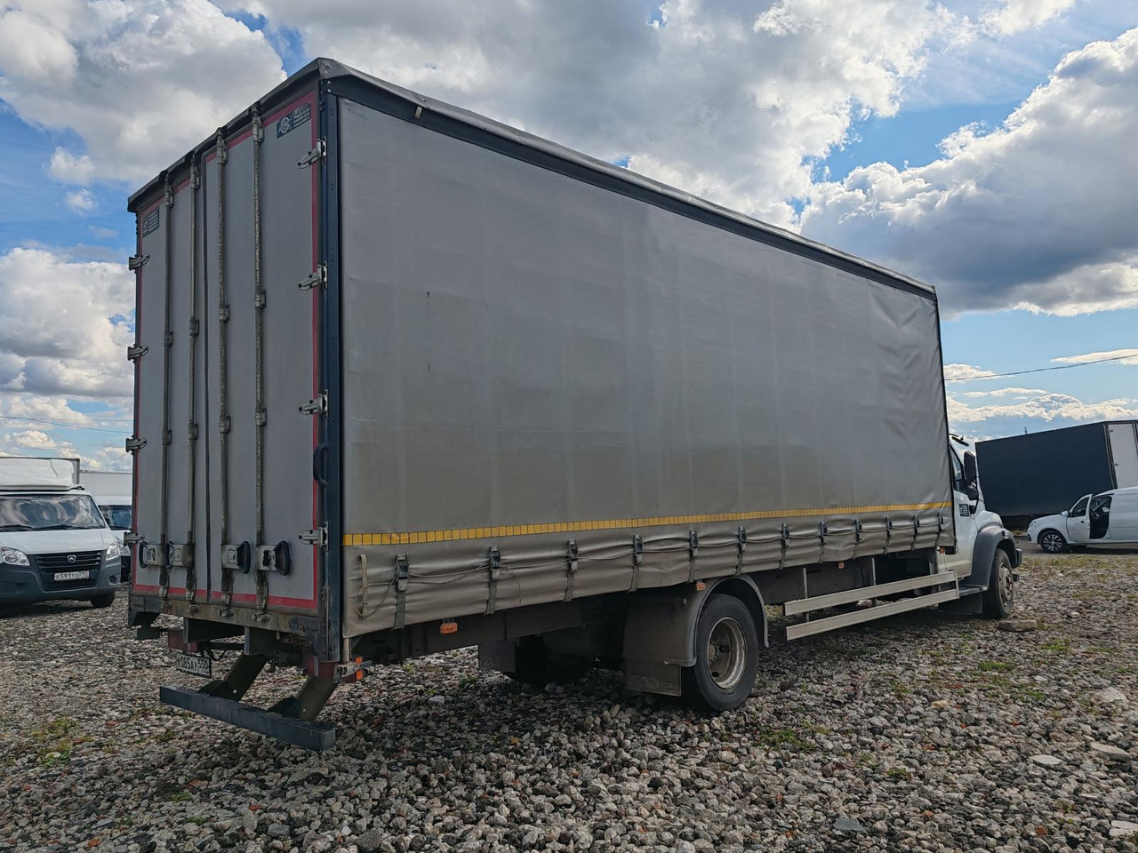 GAZ 2824LN - Тентованный грузовик: фото 4 GAZ 2824LN - Тентованный грузовик: фото 4