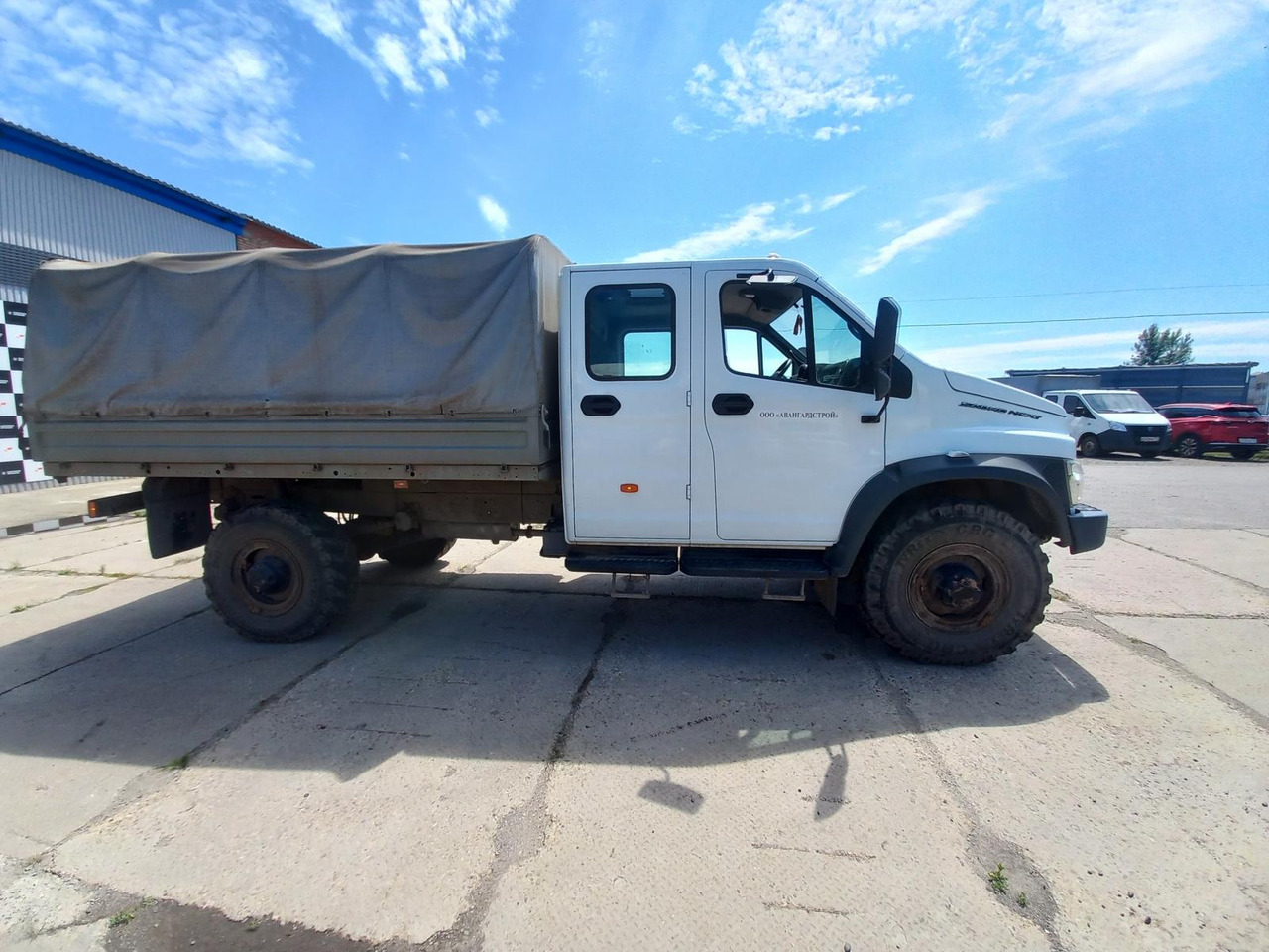 GAZ C42A43 - Тентованный грузовик: фото 3 GAZ C42A43 - Тентованный грузовик: фото 3