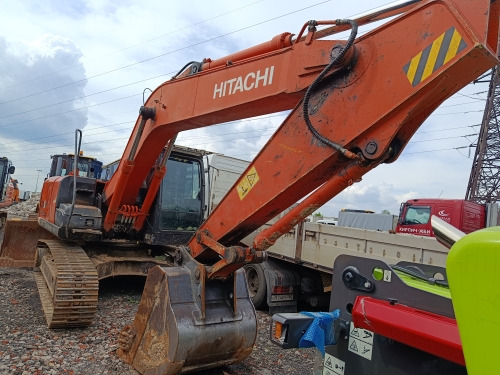 HITACHI ZX180LCN-5G - Гусеничный экскаватор: фото 2 HITACHI ZX180LCN-5G - Гусеничный экскаватор: фото 2