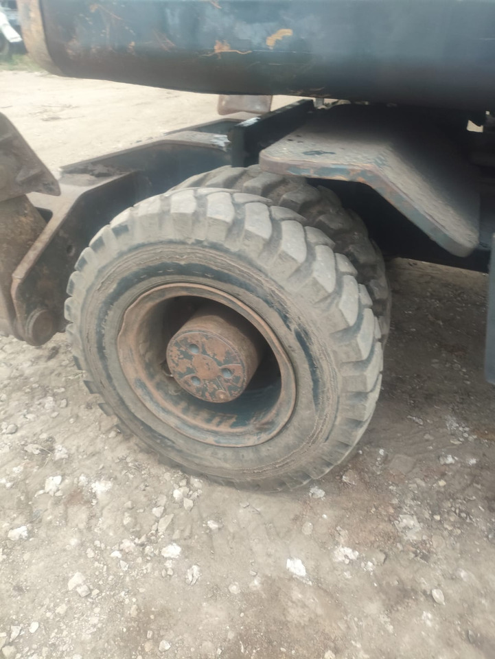 Колёсный экскаватор Hyundai R180W-9S: фото 8