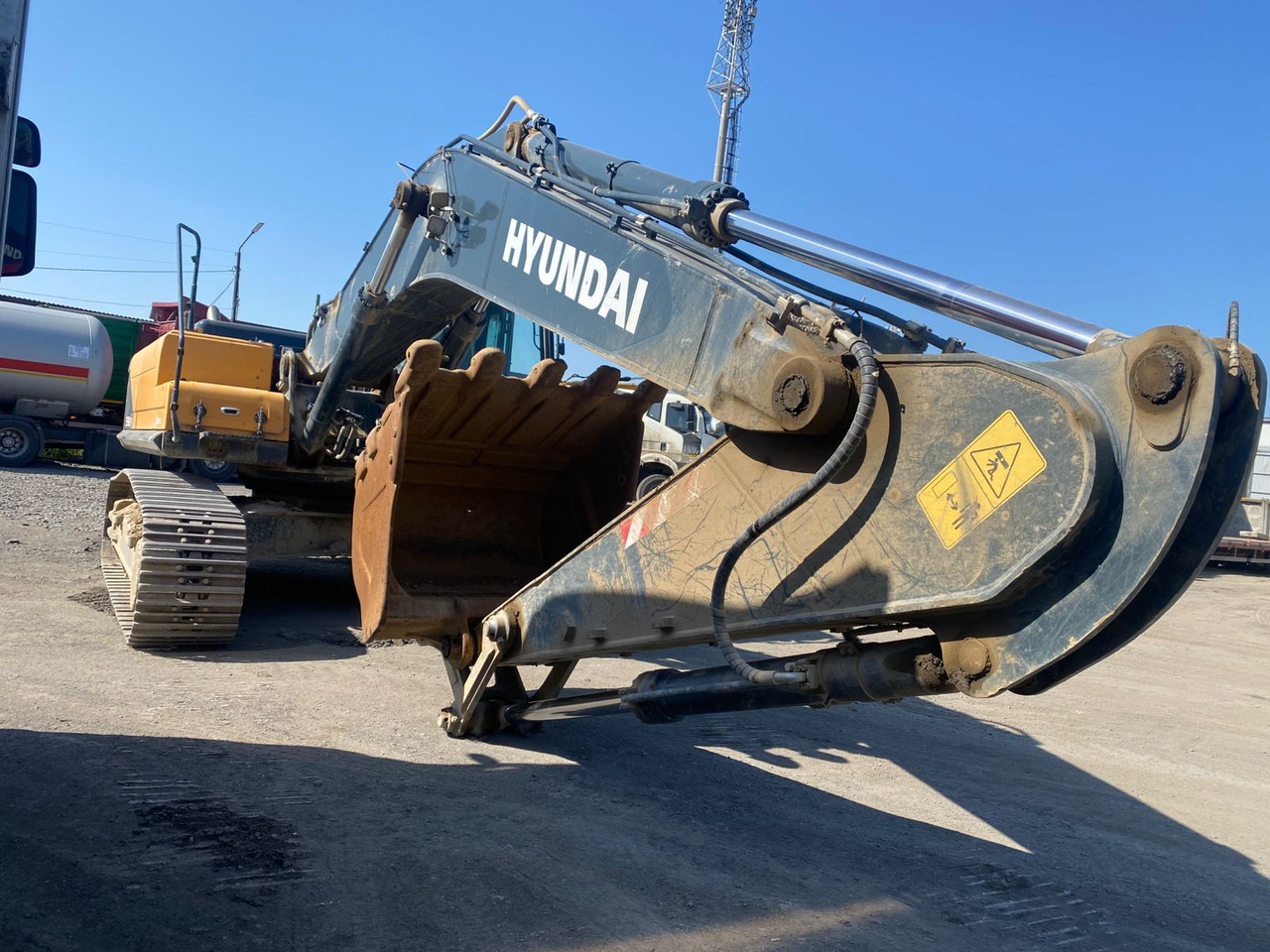 Hyundai R350LVS - Гусеничный экскаватор: фото 2 Hyundai R350LVS - Гусеничный экскаватор: фото 2