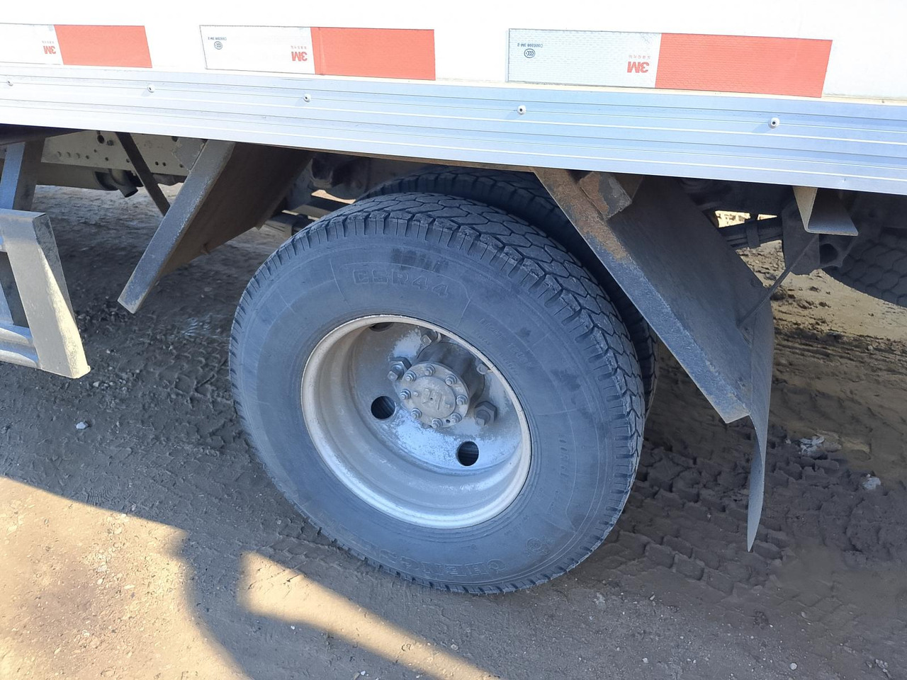 Рефрижератор Isuzu ELF KV100: фото 7