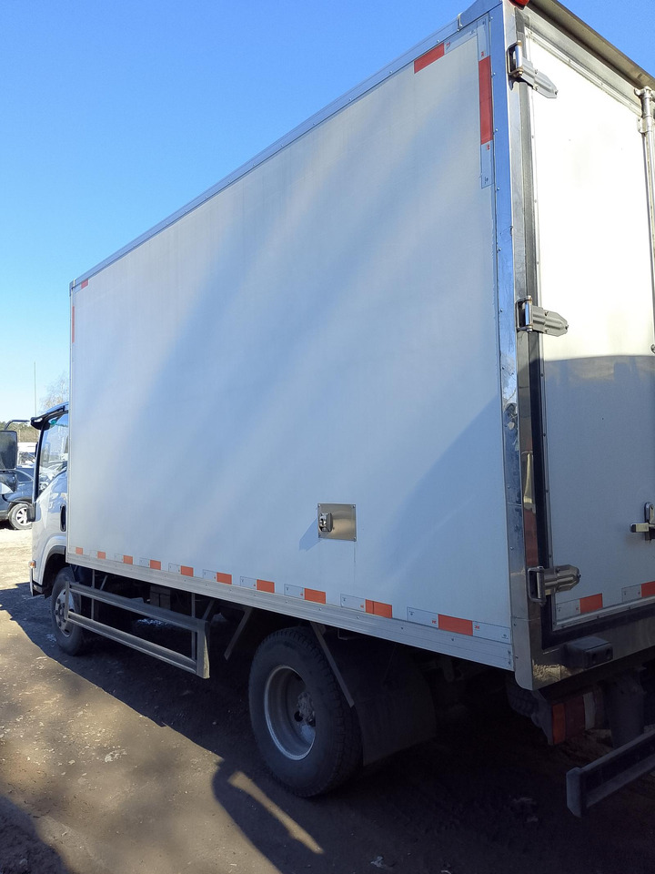 Isuzu ELF KV100 - Рефрижератор: фото 4 Isuzu ELF KV100 - Рефрижератор: фото 4