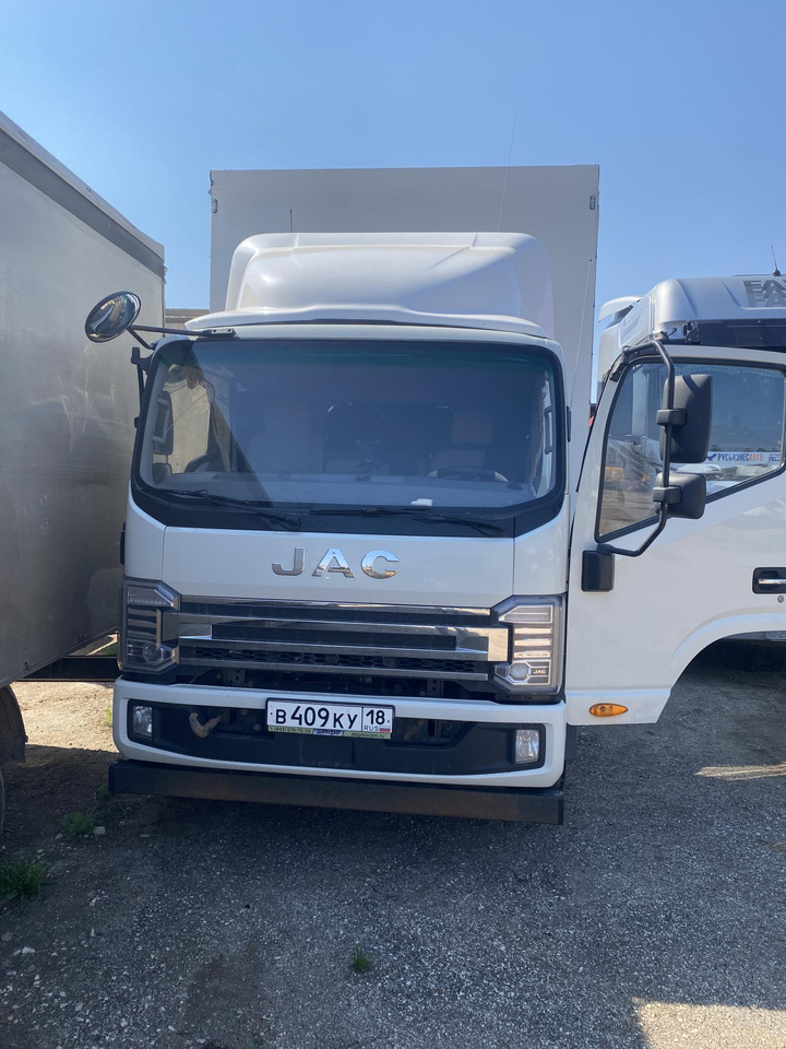 JAC 2818G-41 - Тентованный грузовик: фото 1 JAC 2818G-41 - Тентованный грузовик: фото 1