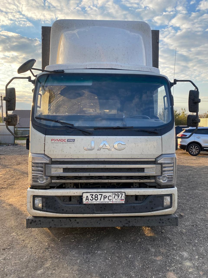 JAC 3008D4 - Тентованный грузовик: фото 1 JAC 3008D4 - Тентованный грузовик: фото 1
