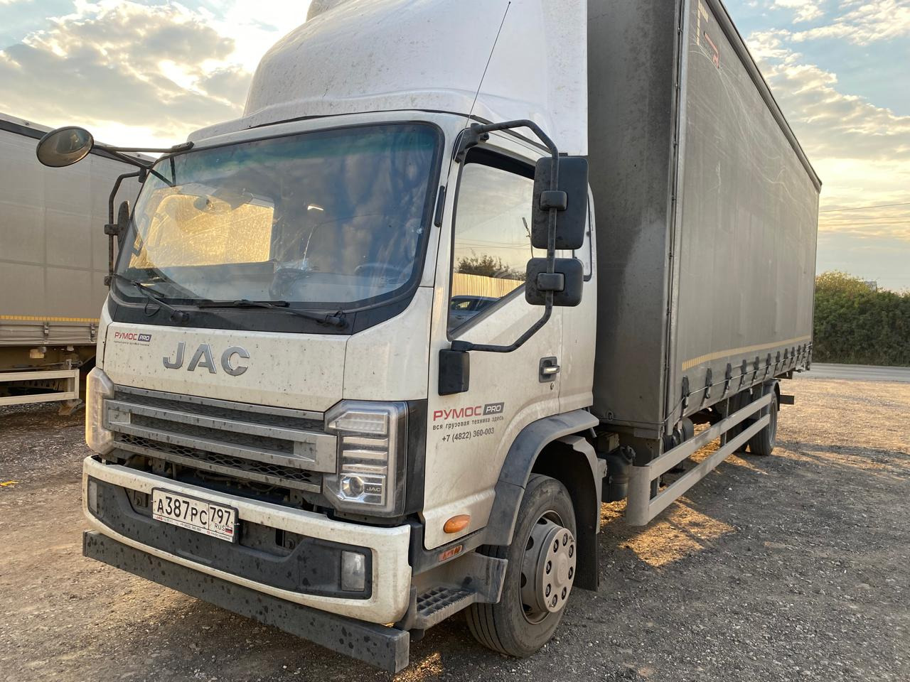 JAC 3008D4 - Тентованный грузовик: фото 2 JAC 3008D4 - Тентованный грузовик: фото 2