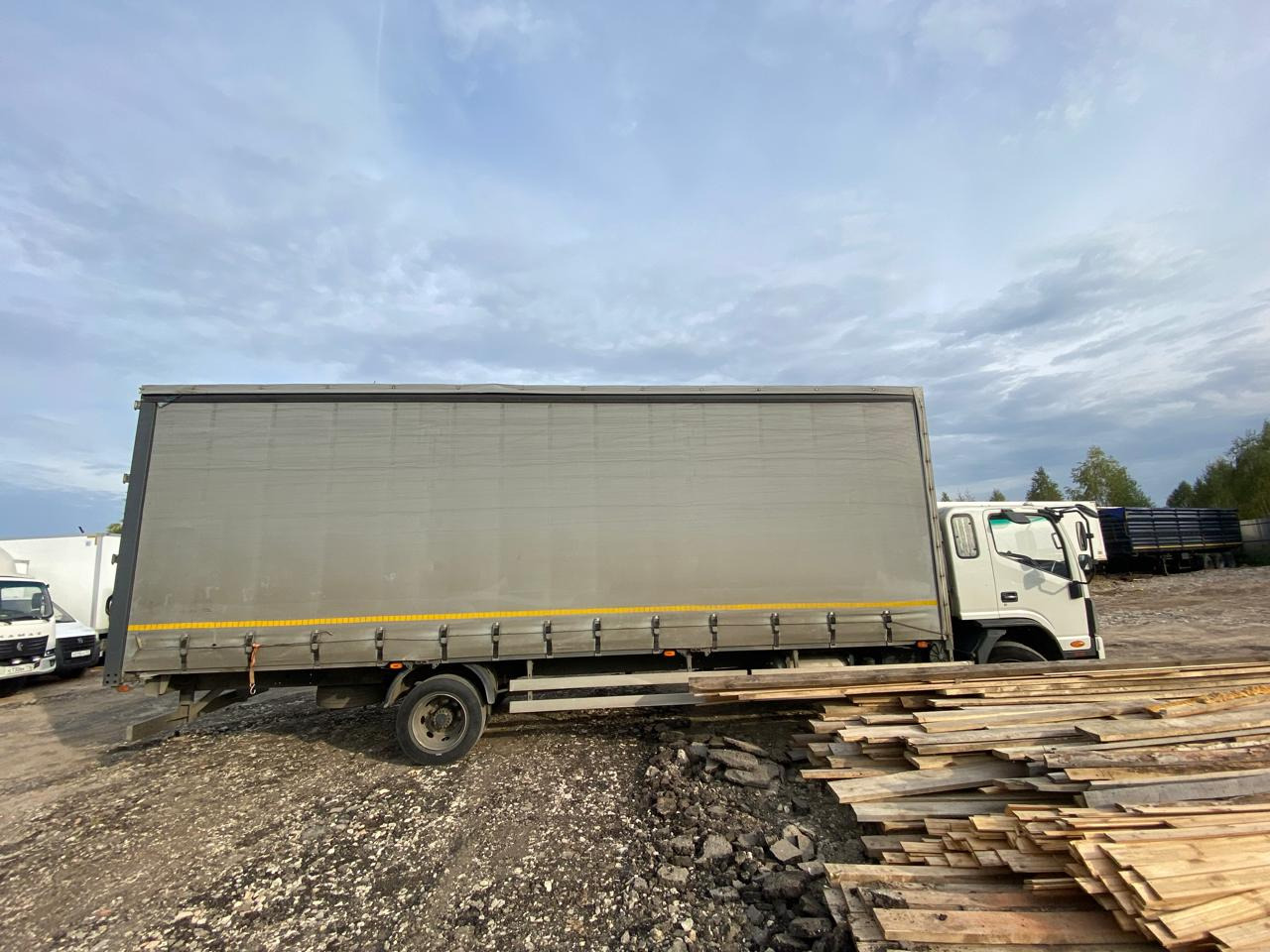 JAC SMA516 - Тентованный грузовик: фото 3 JAC SMA516 - Тентованный грузовик: фото 3