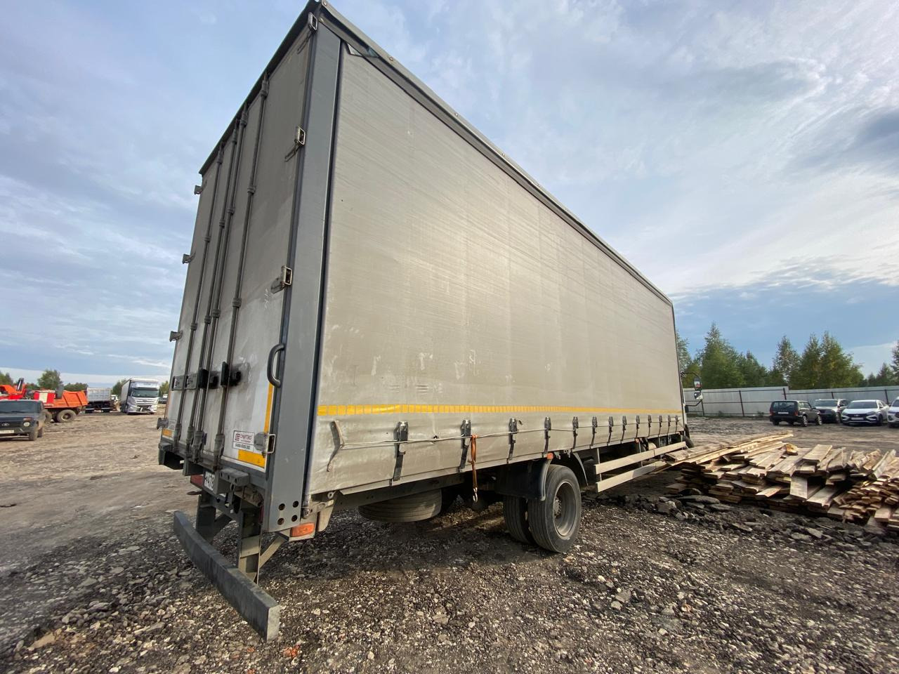 JAC SMA516 - Тентованный грузовик: фото 5 JAC SMA516 - Тентованный грузовик: фото 5