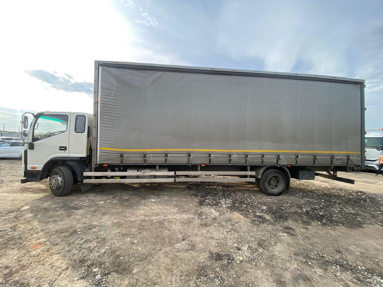 JAC SMA516 - Тентованный грузовик: фото 4 JAC SMA516 - Тентованный грузовик: фото 4