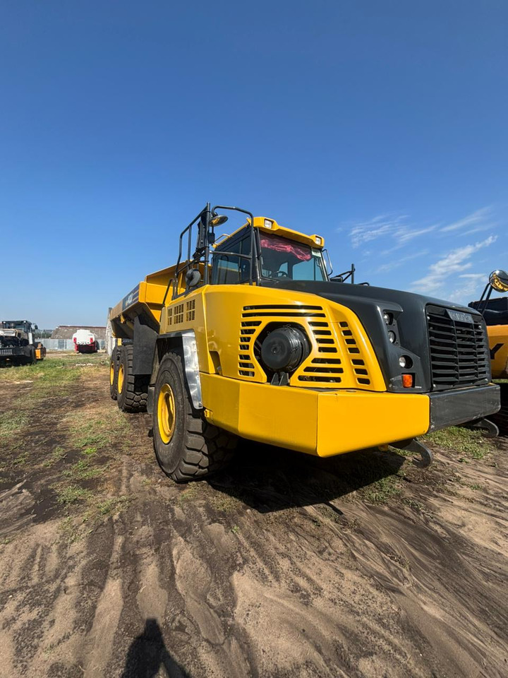 KOMATSU HM400-5 - Сочленённый самосвал: фото 2 KOMATSU HM400-5 - Сочленённый самосвал: фото 2