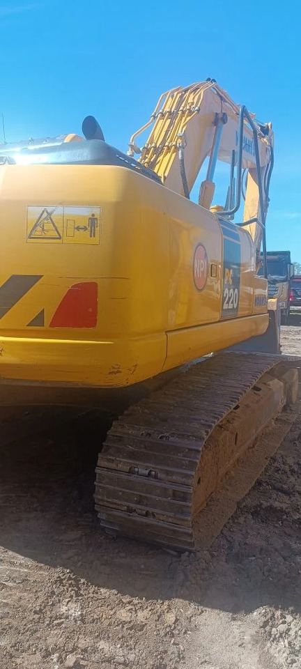 Гусеничный экскаватор KOMATSU PC 220-8M0: фото 6