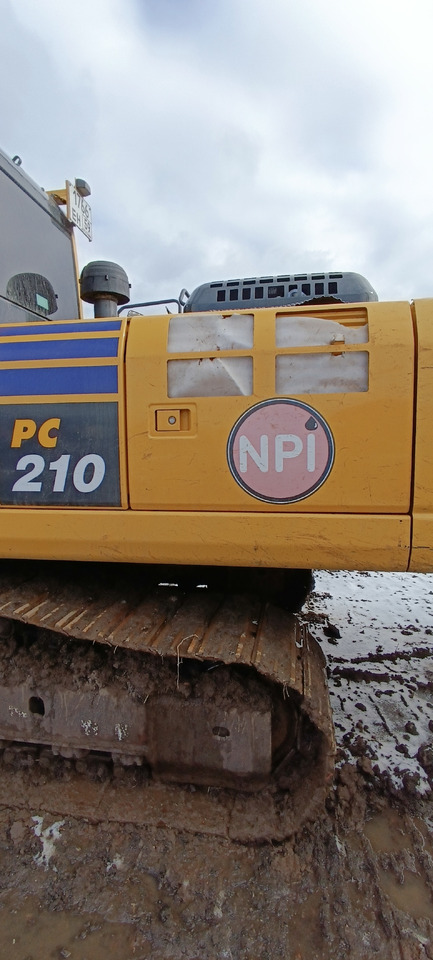 KOMATSU PC210-10M0 - Гусеничный экскаватор: фото 4 KOMATSU PC210-10M0 - Гусеничный экскаватор: фото 4