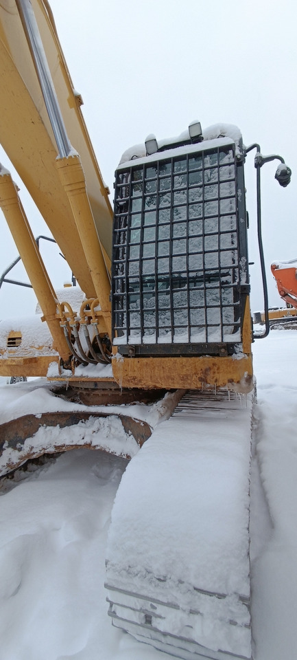 KOMATSU PC210-10M0 - Гусеничный экскаватор: фото 2 KOMATSU PC210-10M0 - Гусеничный экскаватор: фото 2