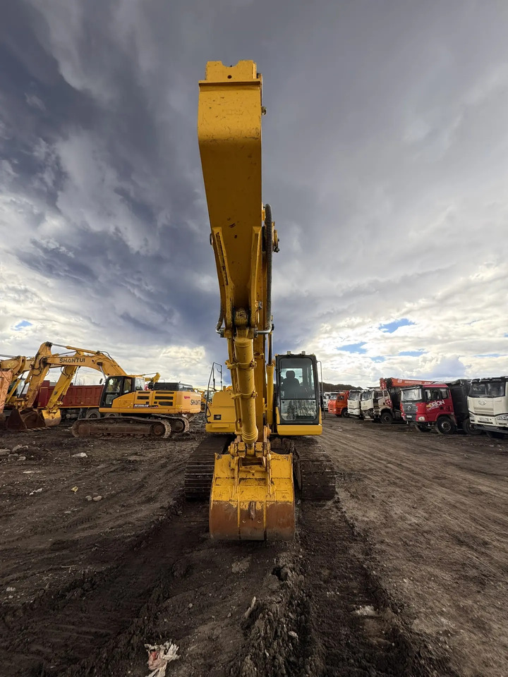 KOMATSU PC210-10M0 - Гусеничный экскаватор: фото 1 KOMATSU PC210-10M0 - Гусеничный экскаватор: фото 1