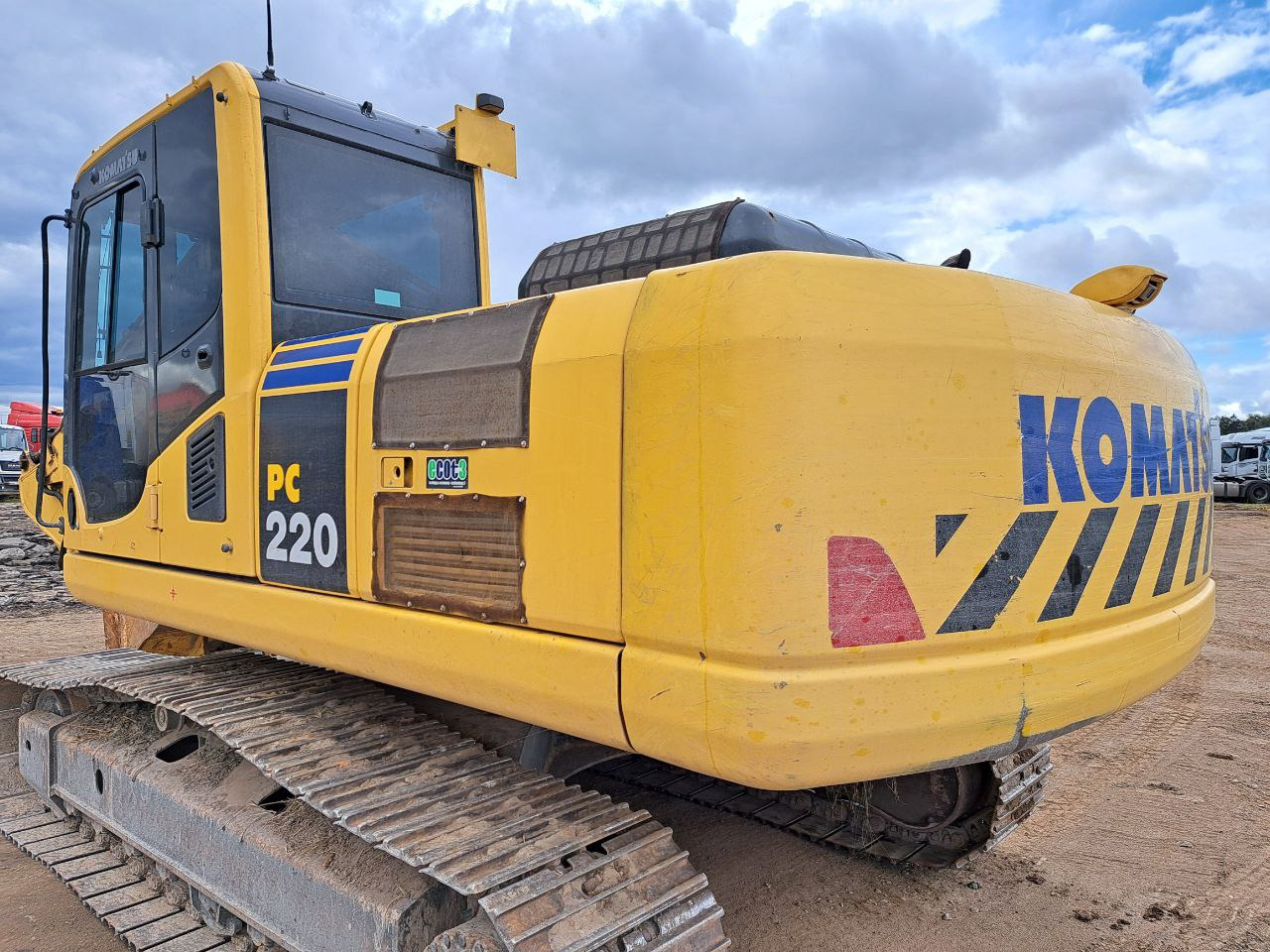 KOMATSU PC220LC-8M0 - Гусеничный экскаватор: фото 5 KOMATSU PC220LC-8M0 - Гусеничный экскаватор: фото 5