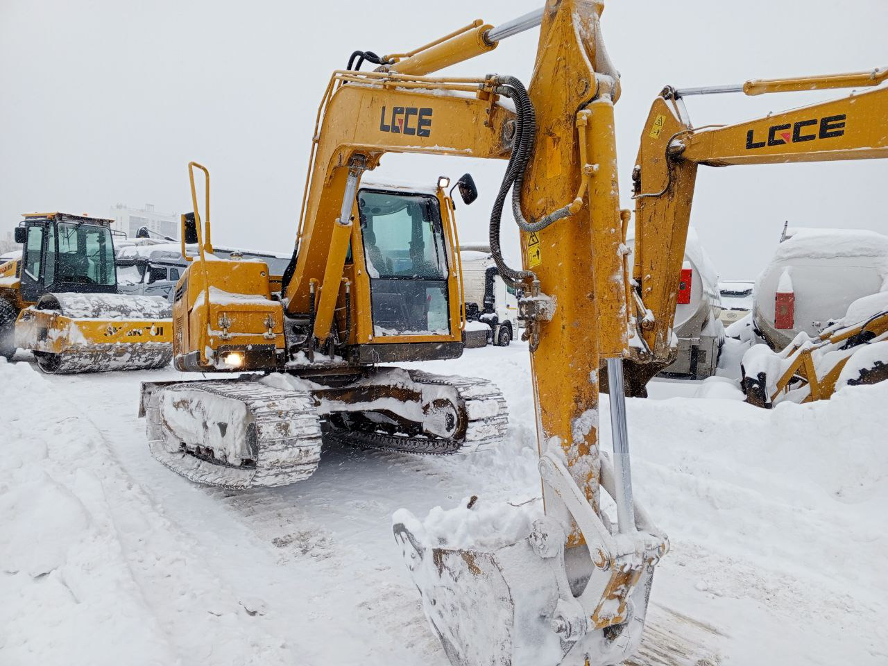 LGCE E690F - Мини-экскаватор: фото 3 LGCE E690F - Мини-экскаватор: фото 3