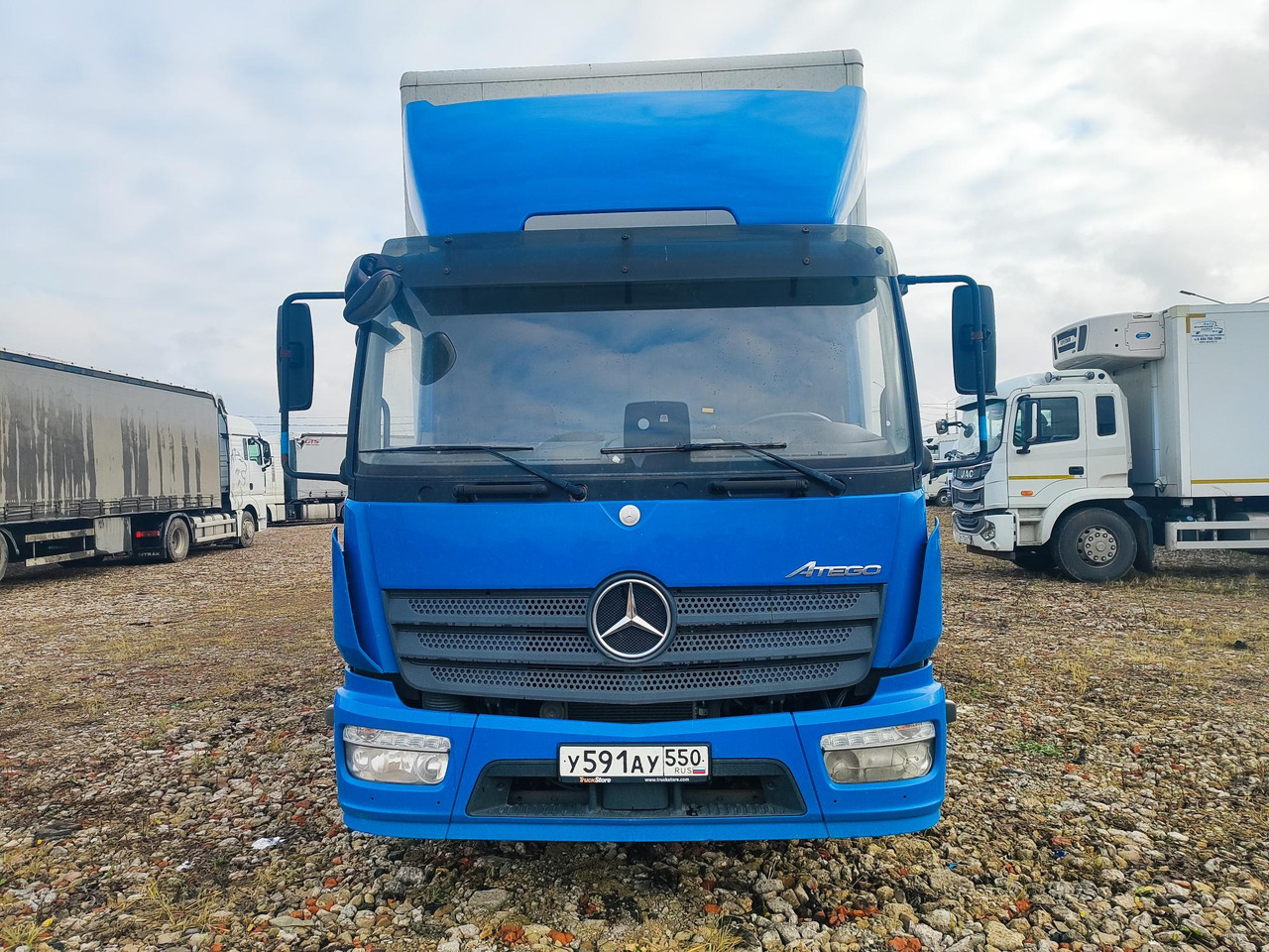 Mercedes-Benz 1224 - Грузовик с закрытым кузовом: фото 1 Mercedes-Benz 1224 - Грузовик с закрытым кузовом: фото 1