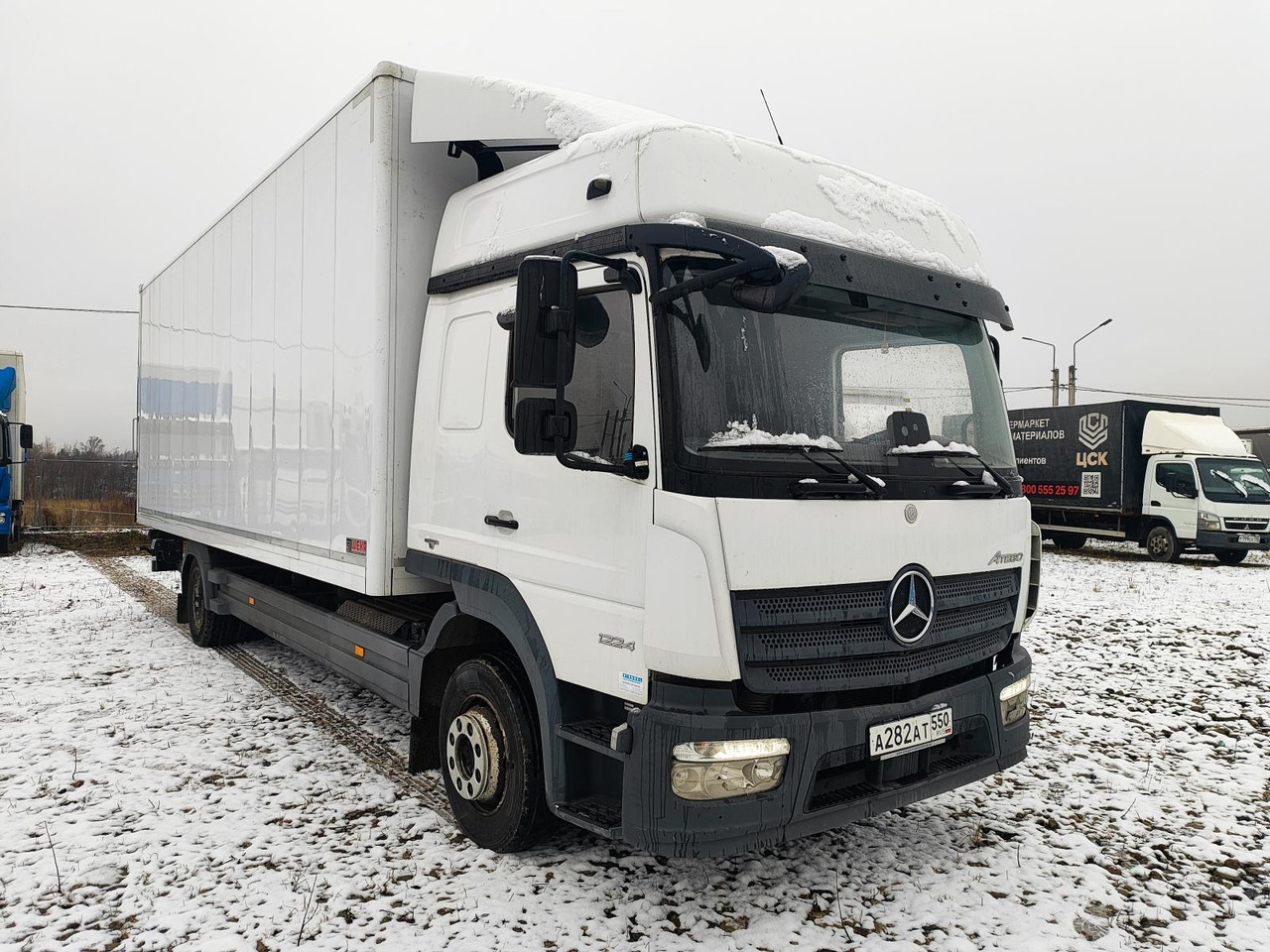 Mercedes-Benz 1224 - Грузовик с закрытым кузовом: фото 2 Mercedes-Benz 1224 - Грузовик с закрытым кузовом: фото 2