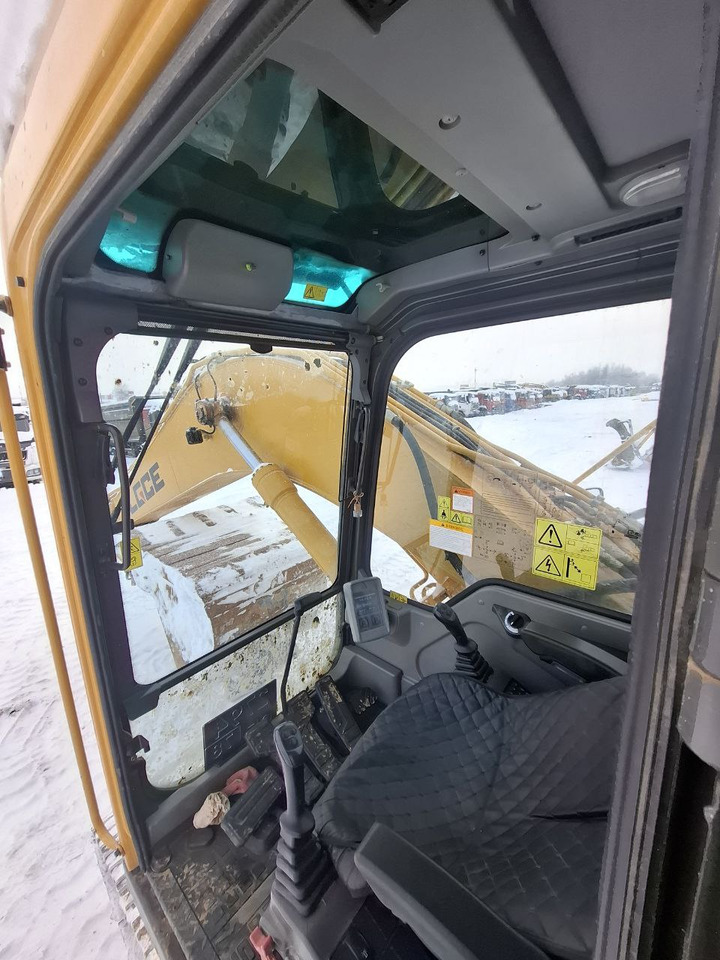 Гусеничный экскаватор SDLG E6210F: фото 8 Гусеничный экскаватор SDLG E6210F: фото 8