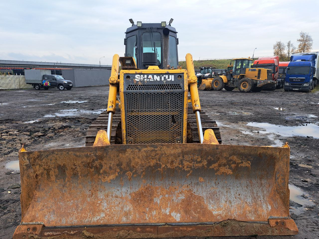 SHANTUI SD16L - Бульдозер: фото 1 SHANTUI SD16L - Бульдозер: фото 1