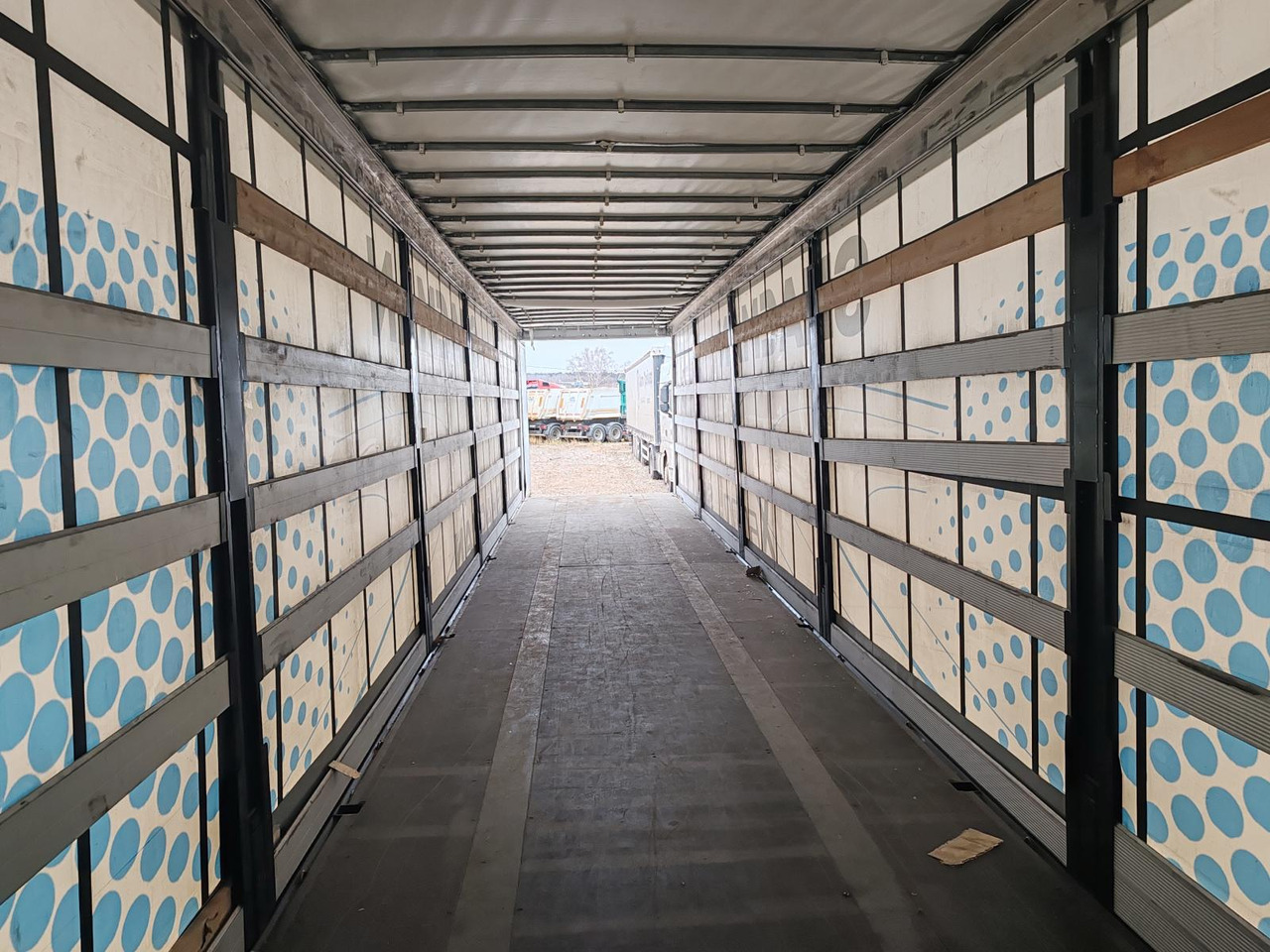 Тентованный полуприцеп SINOWAY TDZ9400XXY: фото 10 Тентованный полуприцеп SINOWAY TDZ9400XXY: фото 10