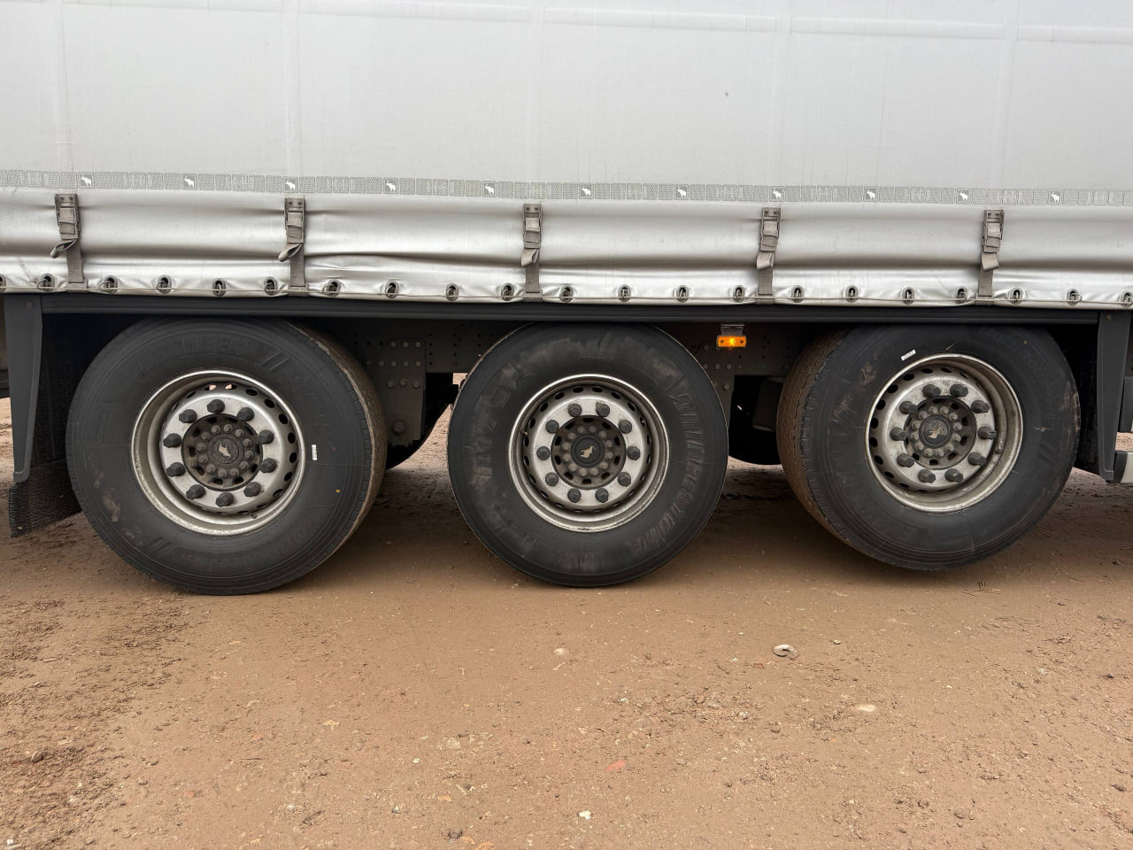 Тентованный полуприцеп Schmitz Cargobull SCS 24/L-13.62 EB: фото 10 Тентованный полуприцеп Schmitz Cargobull SCS 24/L-13.62 EB: фото 10