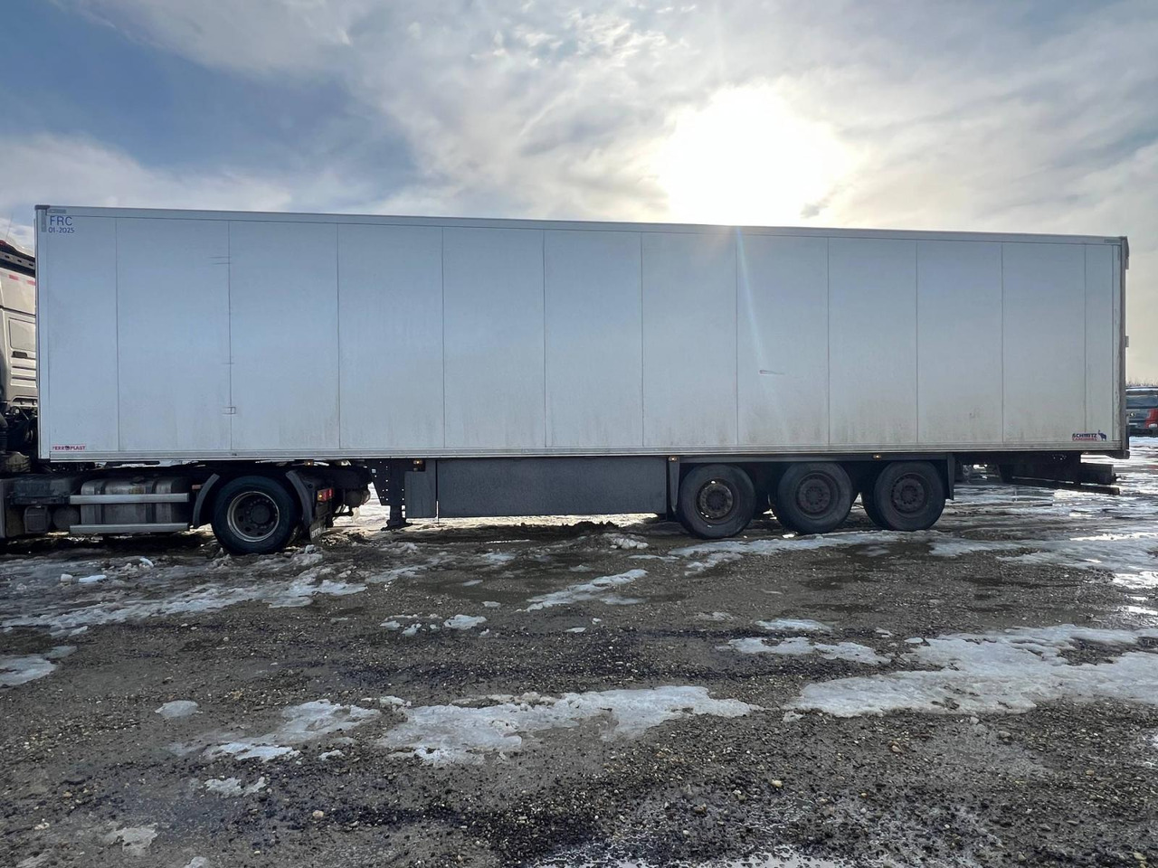 Schmitz Cargobull SKO 24/L - Полуприцеп-рефрижератор: фото 2 Schmitz Cargobull SKO 24/L - Полуприцеп-рефрижератор: фото 2