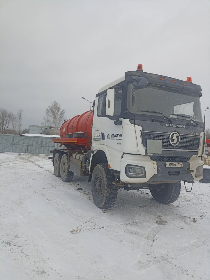 Shacman (Shaanxi) 467921-30 - Грузовик с цистерной, Коммунальная/ Специальная техника: фото 2 Shacman (Shaanxi) 467921-30 - Грузовик с цистерной, Коммунальная/ Специальная техника: фото 2
