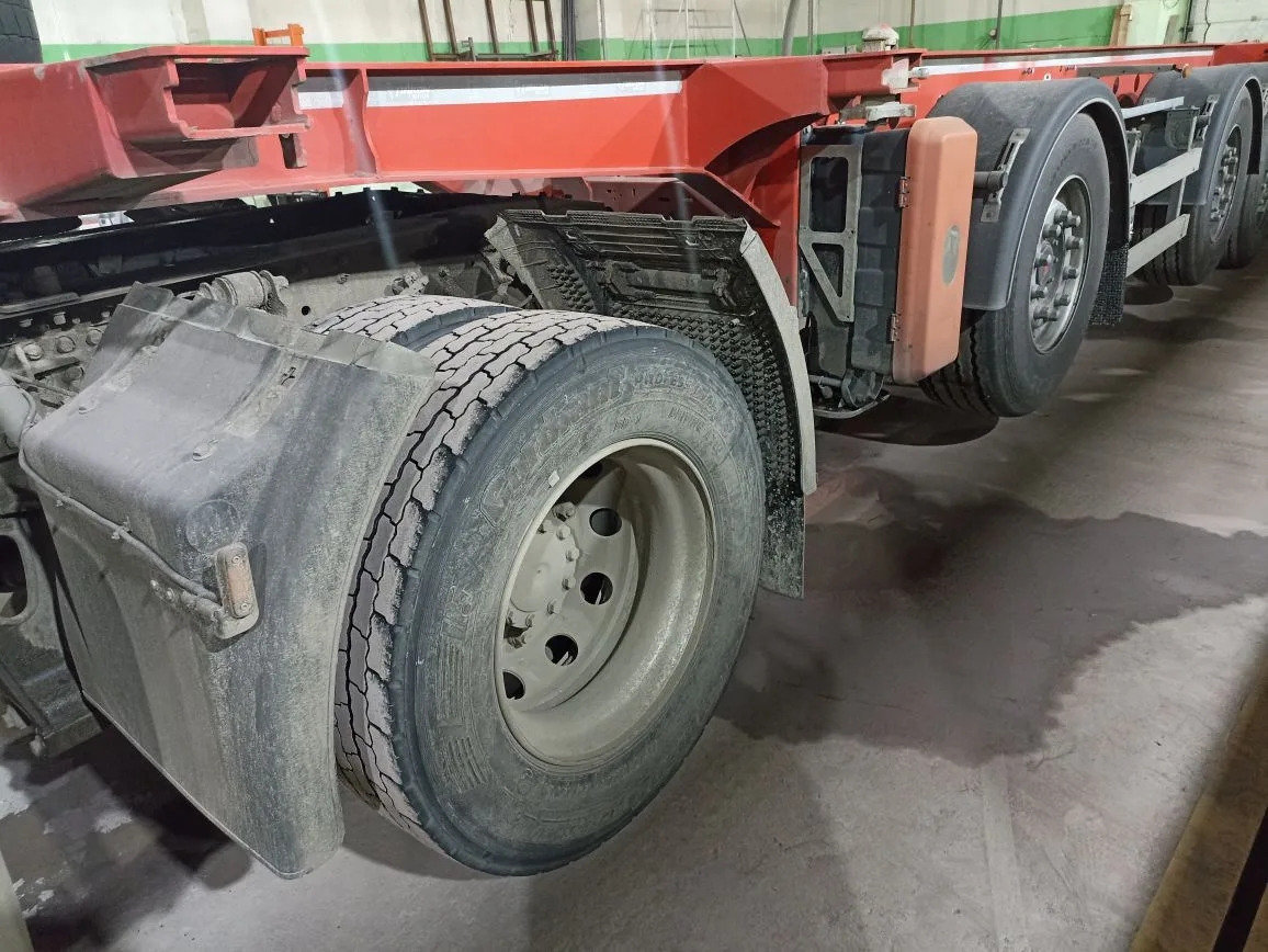 Полуприцеп контейнеровоз (BDF, сменный кузов) TIRKON TREYLER TIRKON-4A: фото 7 Полуприцеп контейнеровоз (BDF, сменный кузов) TIRKON TREYLER TIRKON-4A: фото 7