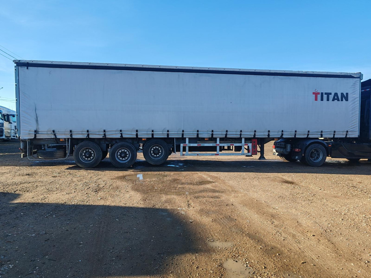 TITAN LC9411XXY - Тентованный полуприцеп: фото 4 TITAN LC9411XXY - Тентованный полуприцеп: фото 4