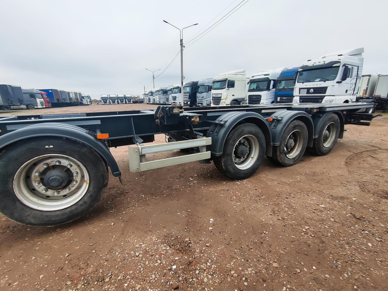 Тонар 99891 - Полуприцеп контейнеровоз (BDF, сменный кузов): фото 3 Тонар 99891 - Полуприцеп контейнеровоз (BDF, сменный кузов): фото 3