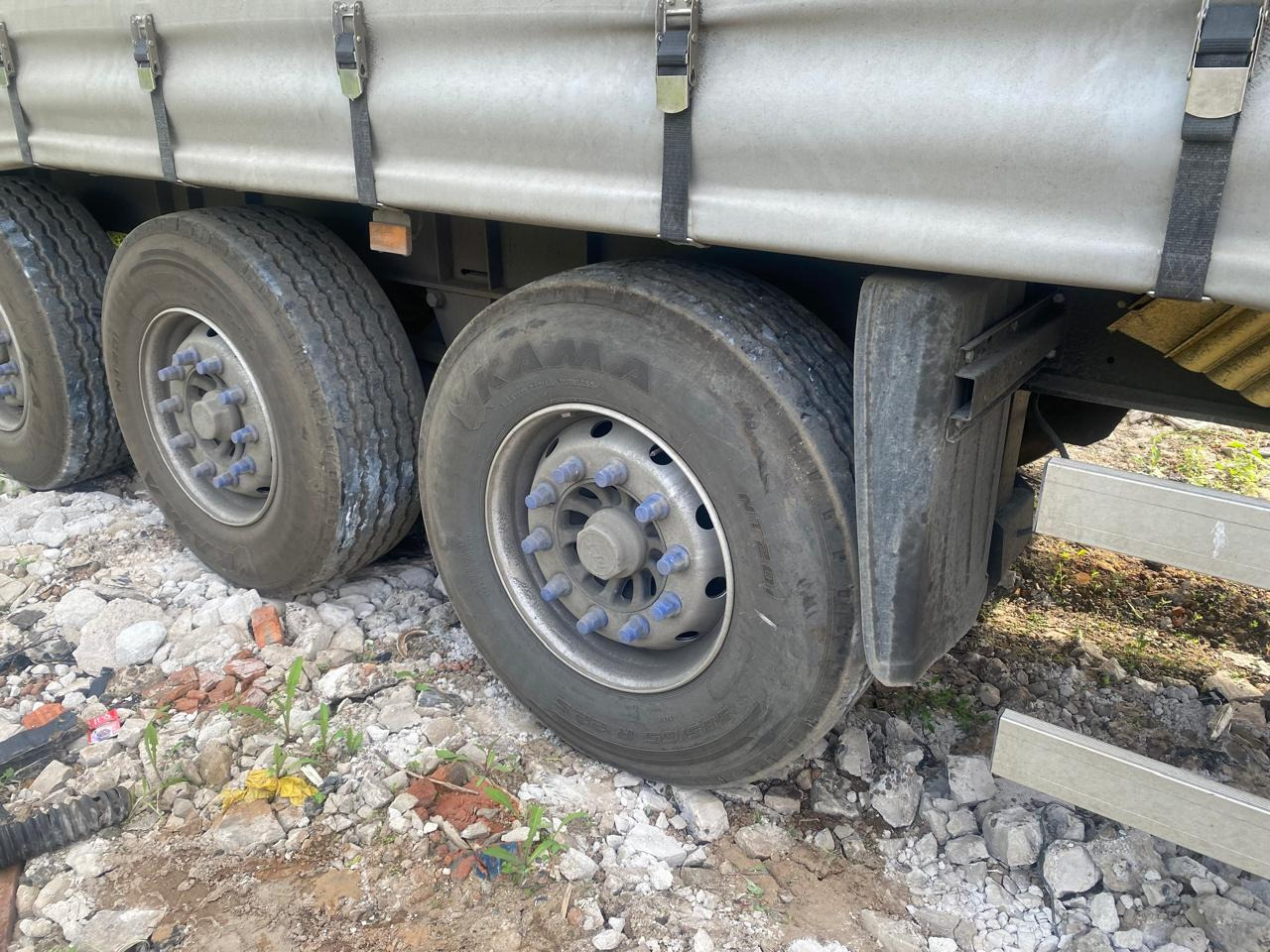 Тентованный полуприцеп Туймазинский завод автобетоновозов 588510: фото 7 Тентованный полуприцеп Туймазинский завод автобетоновозов 588510: фото 7
